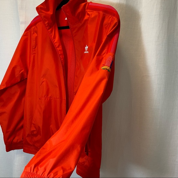 Adidas Originals Unisex Adicolor 3D Trefoil 3-Stripes Track Jacket in Active Red - Picture 10 of 15